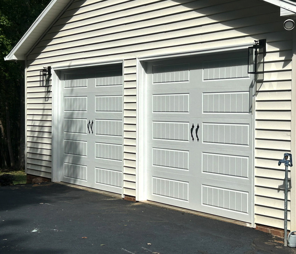 home-serveyou image Garage door image