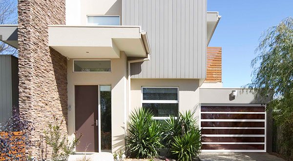 Horizon-2 image Horizon specialty garage door, view 2